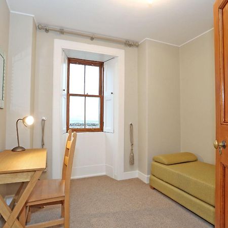 Aberdeen Lighthouse Cottages - Coastal, Dolphins Room photo