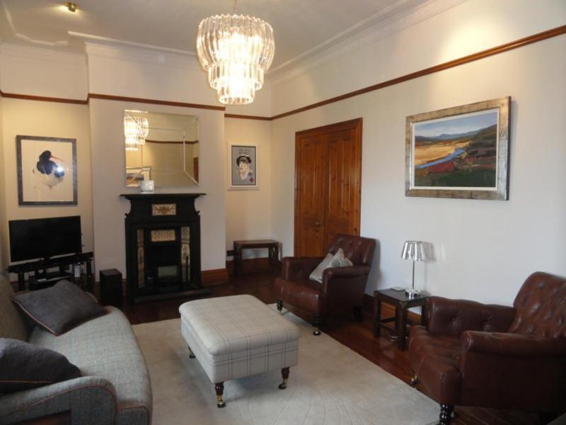 Aberdeen Lighthouse Cottages - Coastal, Dolphins Room photo
